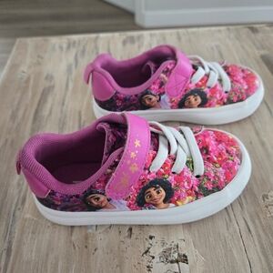 Disney Encanto Toddler shoes size 7.5 featuring Mirabel and Isabella